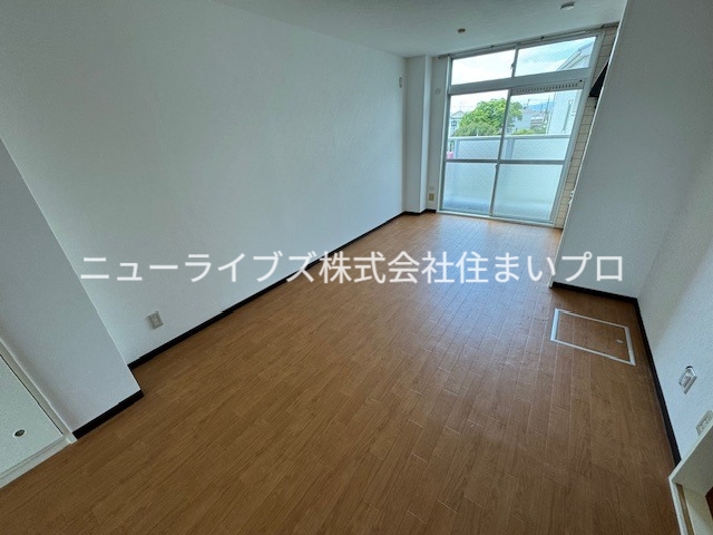 シャーンティ2の居間写真