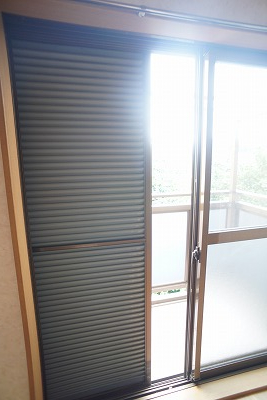 セキュリティ　雨戸付※同タイプのお写真です。