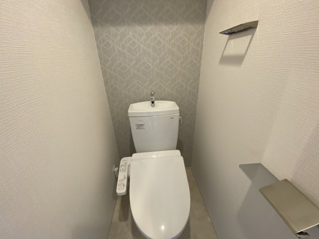 阪急京都線 崇禅寺駅 徒歩9分 15階建 築2年のトイレ写真