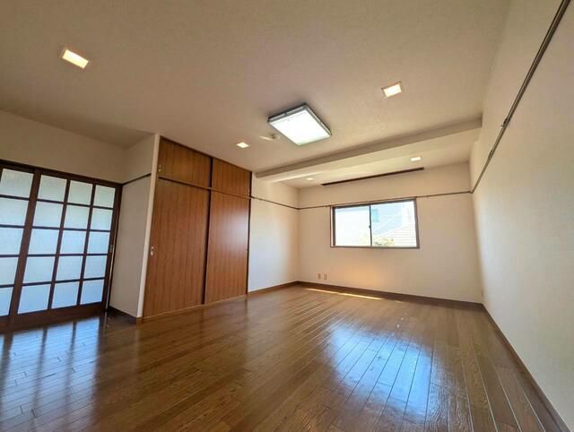 ＪＲ中央線 立川駅 徒歩16分 3階建 築39年の居間写真