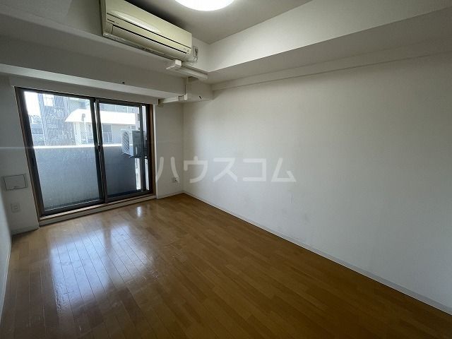 ＪＲ総武線 亀戸駅 徒歩5分 9階建 築17年の居間写真