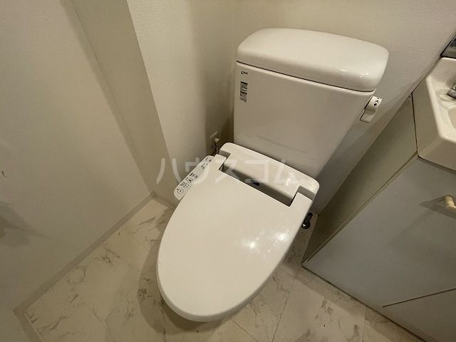 ＪＲ総武線 亀戸駅 徒歩5分 9階建 築17年のトイレ写真