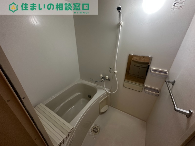 ＪＲ東海道本線 岡崎駅 徒歩20分 2階建 築17年の風呂写真