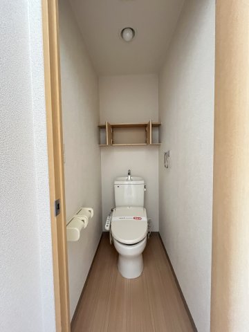 トイレ　イメージ写真105号室（反転あり）