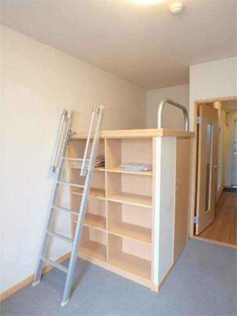 レオパレスフィデリオの居間写真