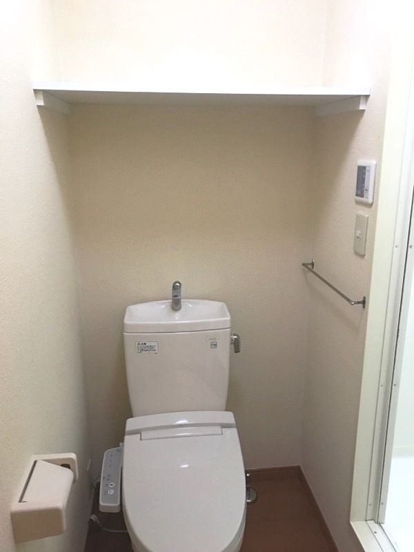 レオパレスコトー ブロンのトイレ写真