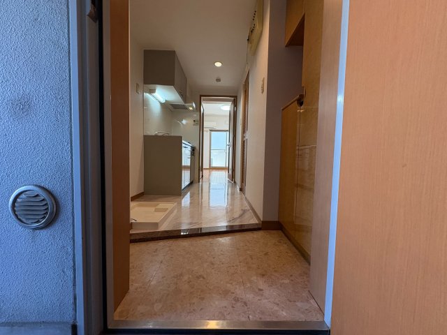 玄関　シンプルで使いやすい玄関です