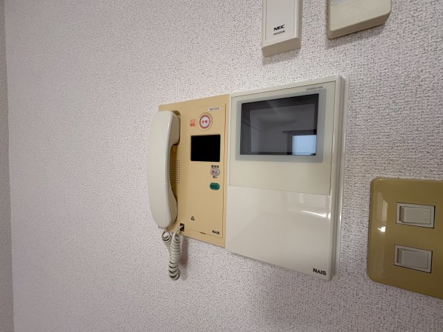 セキュリティ　モニター付きインターホン