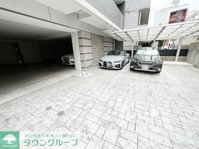 駐車場　駐車場