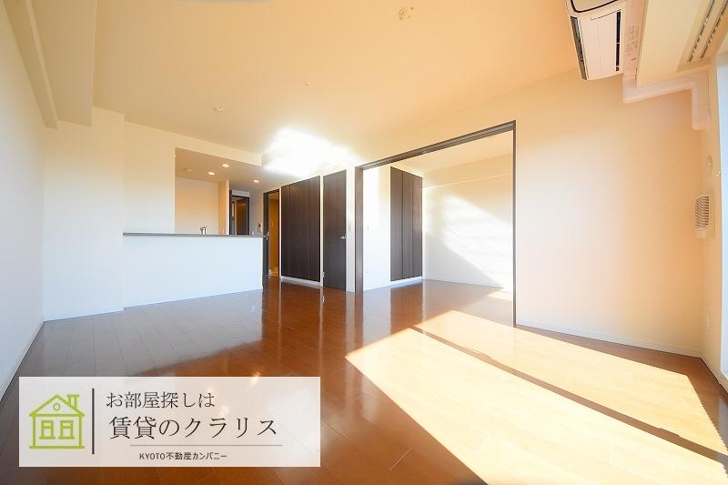 京都桂川つむぎの街グランスクエアの居間写真