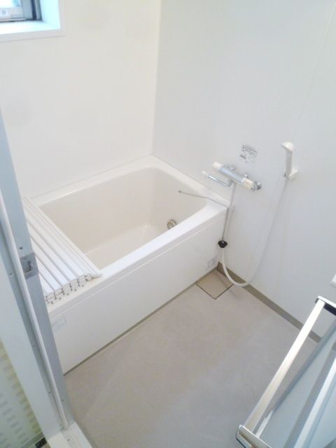 バス・シャワールーム　別部屋参考写真