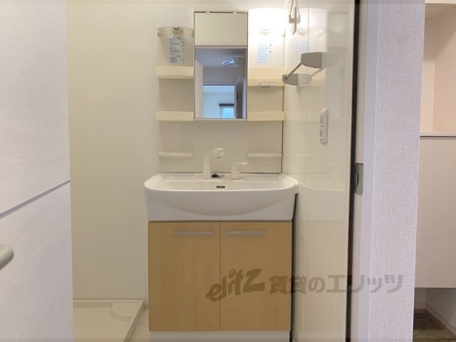 リビングタウン四条大路D棟の内装写真