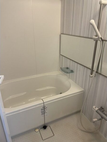 バス・シャワールーム　※写真は同じマンションの違う部屋のものになります。
