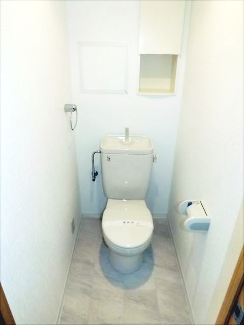 地下鉄谷町線 平野駅 徒歩10分 4階建 築27年のトイレ写真