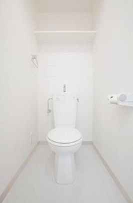 都営新宿線 住吉駅 徒歩9分 15階建 築24年のトイレ写真