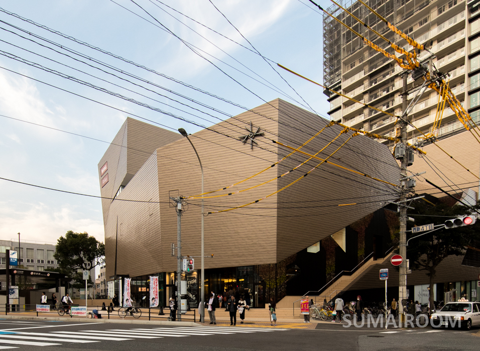 ショッピングセンター　西新プラリバ（ショッピングセンター）まで700m