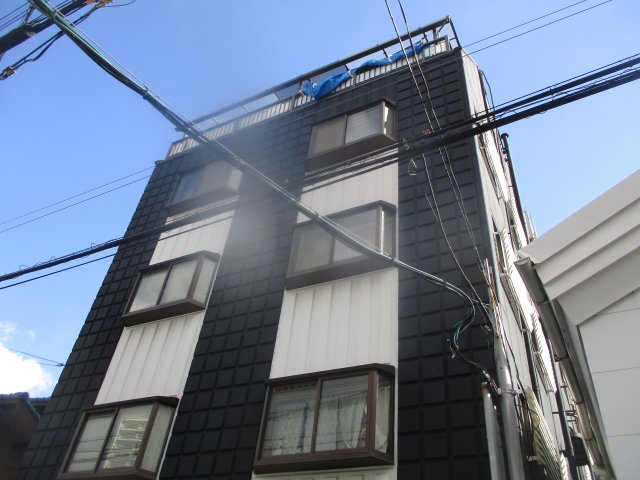 大阪市西成区玉出東のマンションの建物外観