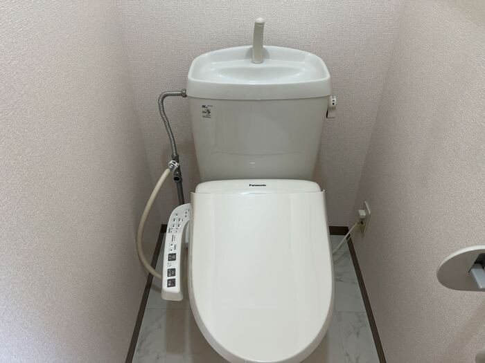 【アヴァンセ　Ａのトイレ】