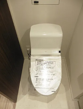 【港区西新橋のマンションのトイレ】