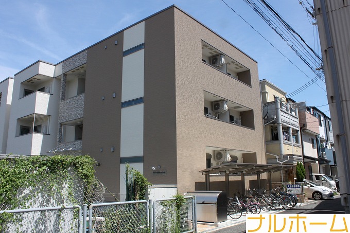 大阪市平野区長吉川辺のアパートの建物外観