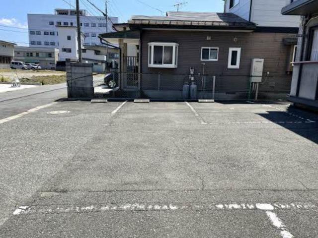 【エトワール七日町の駐車場】