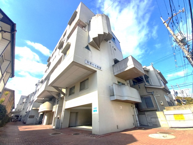 広島市安芸区船越南のマンションの建物外観