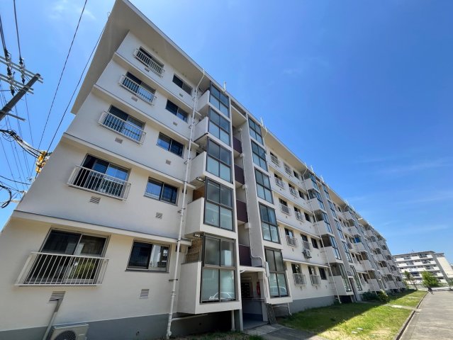 狩口台住宅28号棟の建物外観