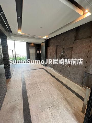 ロビー　落ち着いたロビーです