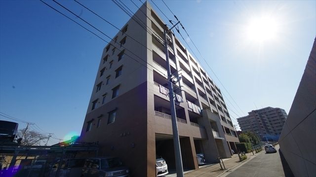 板橋区三園のマンションの建物外観