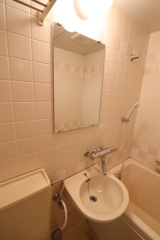 洗面設備　同間取り別部屋の参考写真です。