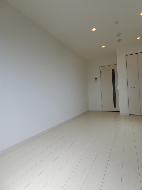 居室・リビング　こちらのリビングで趣味の時間をお楽しみください