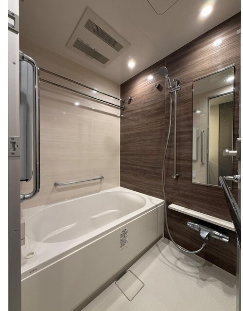 バス・シャワールーム　日々の疲れを癒すお風呂です♪