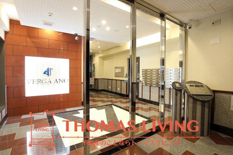 エントランス　安心と安全のオートロックです。