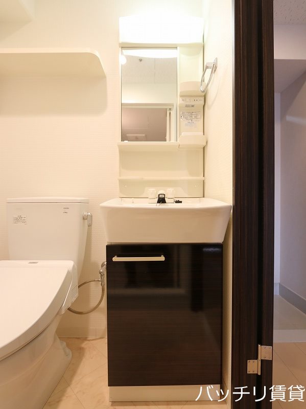 洗面設備　※同マンション別部屋写真の為、現状優先。
