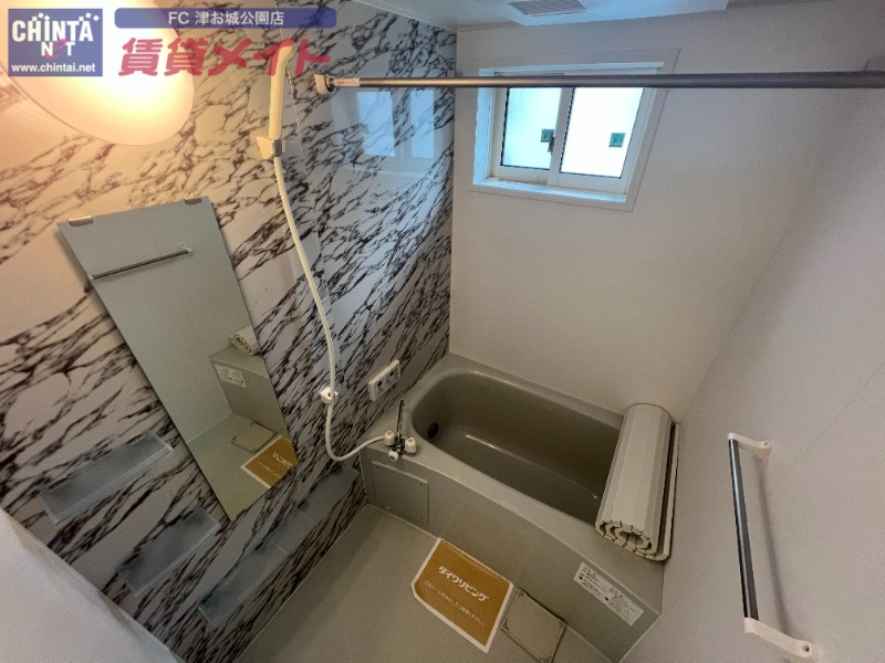 バス・シャワールーム　同型参考写真
