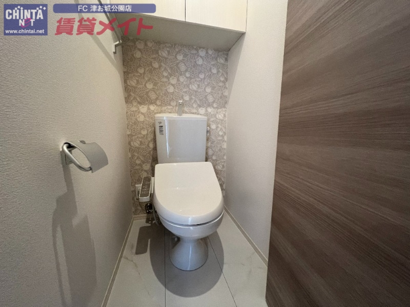 トイレ　同型参考写真
