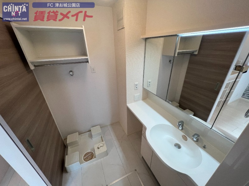 洗面設備　同型参考写真