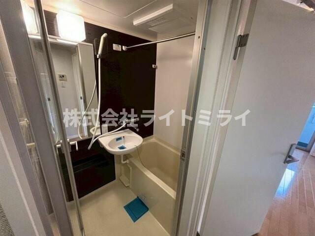 バス・シャワールーム　?