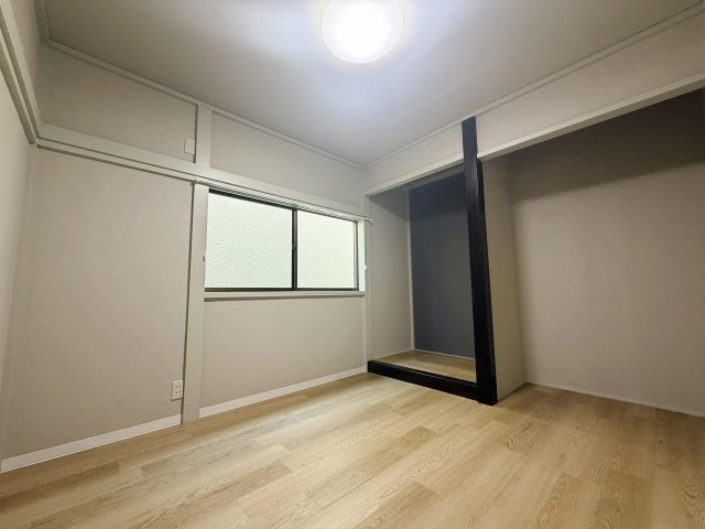 その他設備　2階中央洋室4.5帖