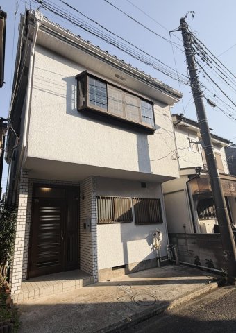 建物外観　玄関前に駐車スペース有