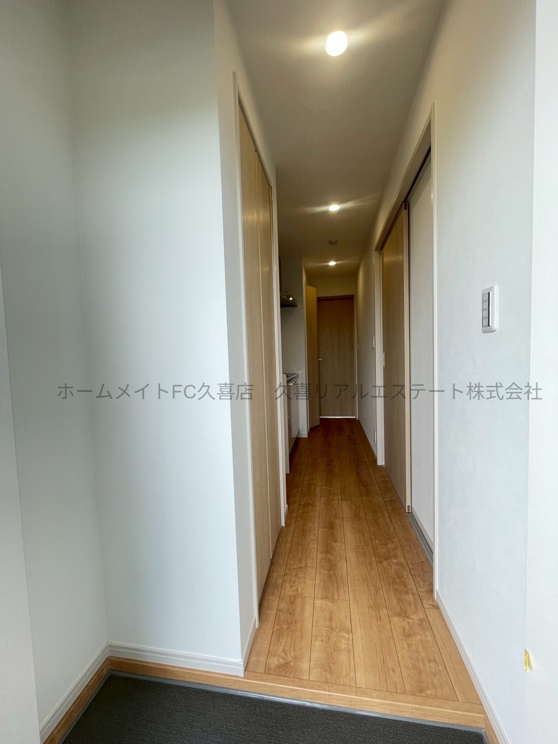玄関　同建物別号室