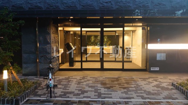 エントランス　清潔なエントランスです