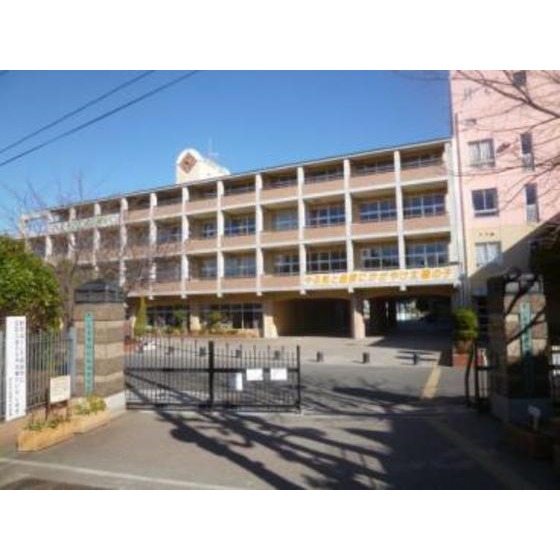 その他　中学校「さいたま市立大谷場中学校まで985ｍ」
