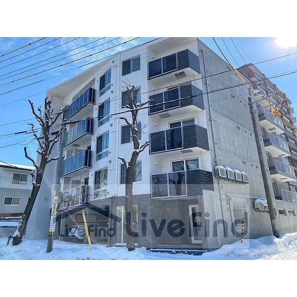 【札幌市厚別区大谷地東のマンションの建物外観】