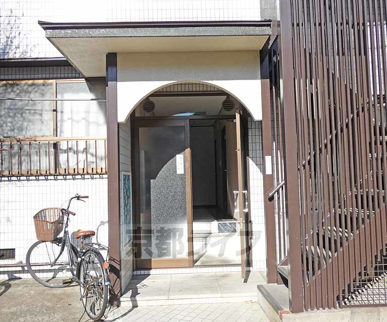 その他共有部分　建物入口です。