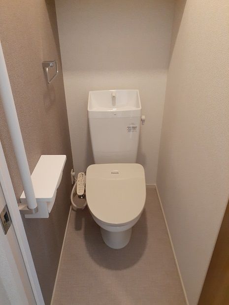 【エレガント　フェイバー　IIのトイレ】