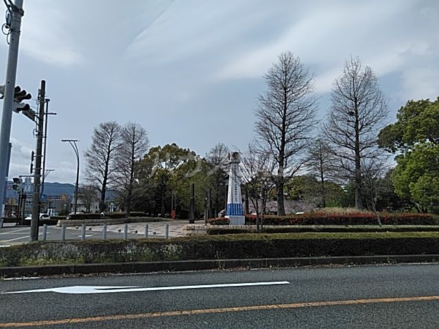 【富士市青葉町のマンションの公園】