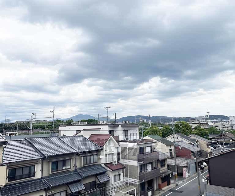 【京都市南区八条源町のマンションの眺望】