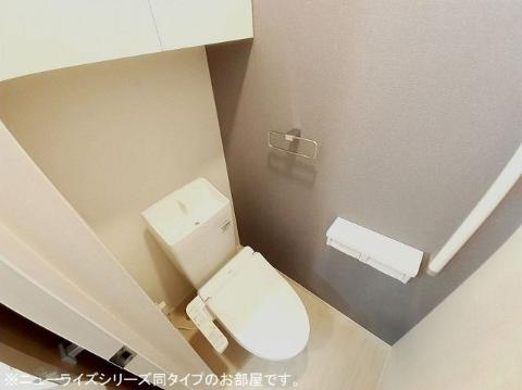 【行橋市行事のアパートのトイレ】