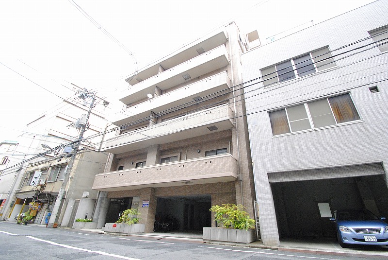 広島県広島市中区堺町１の賃貸マンションの外観